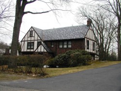 63 Bonad Rd, Newton, MA 02465-2948