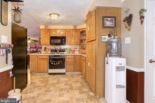 420 Pennsylvania Ave, West Deptford NJ 08063-1223 exterior