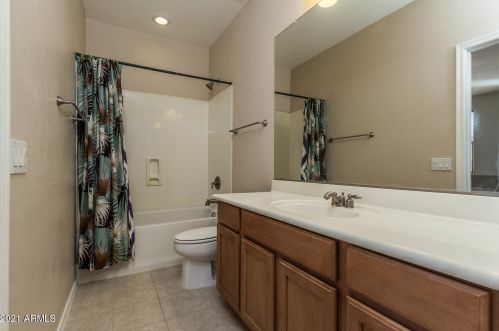 25303 51 Dr, Phoenix AZ 85031-3902 exterior