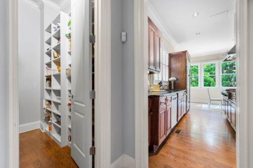 1789 Buckhead Vly Ln, Atlanta GA 30324-2795 exterior