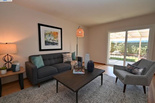 14297 Tiburon Rd, San Leandro CA 94577-6536 exterior