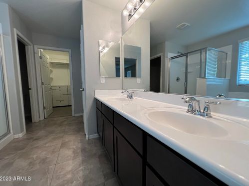 7420 27th St, Phoenix AZ  85042-5919 exterior