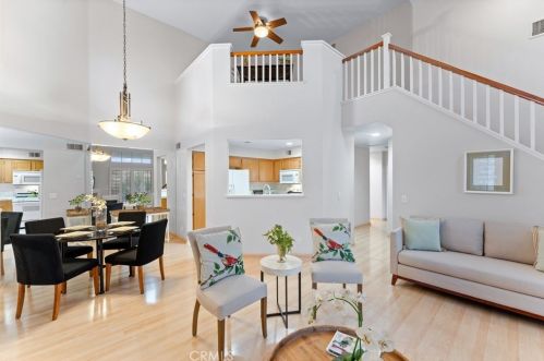 8075 Treeview Ct, Anaheim CA 92808-1552 exterior