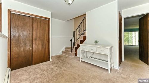 331 Skyline Lake Dr, Skyline Lakes NJ  07456-1953 exterior