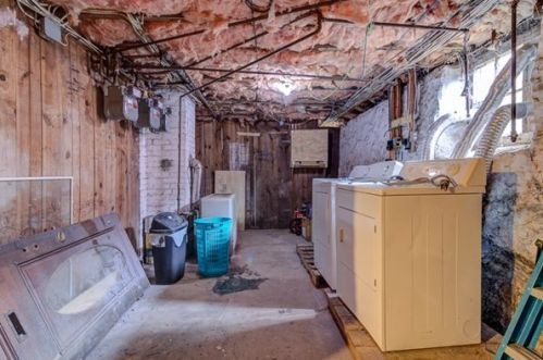 444 Brock Ave, New Bedford MA 02744-1437 exterior