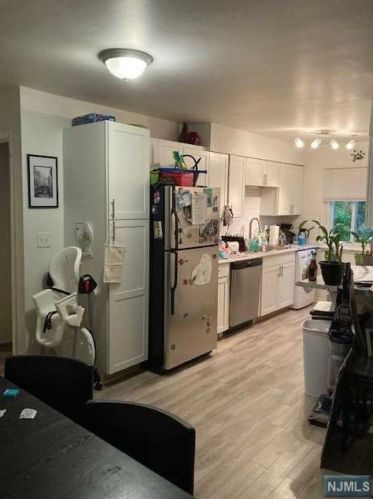 21-29 Barnett Ln, Belleville NJ 07109-1426 exterior