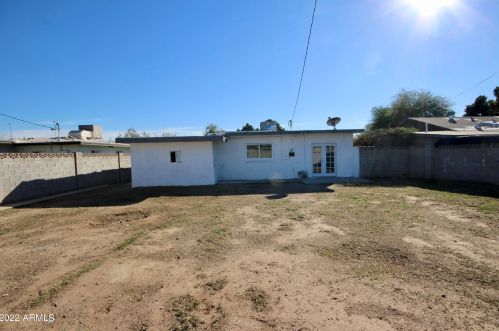 2562 Earll Dr, Phoenix AZ  85016-7404 exterior