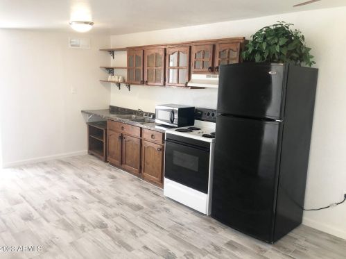 19425 26th St, Phoenix AZ  85050-1906 exterior