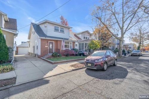 204 Hickory St, Kearny, NJ 07032-3404