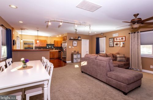 1366 Georgia Ave, West Deptford, NJ 08093-1921