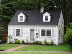 477 Grove St, Newton, MA 02462-1438