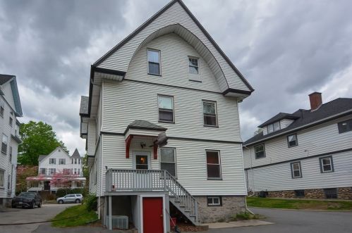 61 Prospect St, Taunton MA 02780-3422 exterior