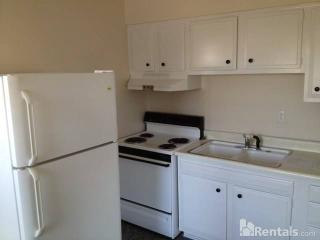 10317 Greentree Ln, Louisville KY  40272-4053 exterior