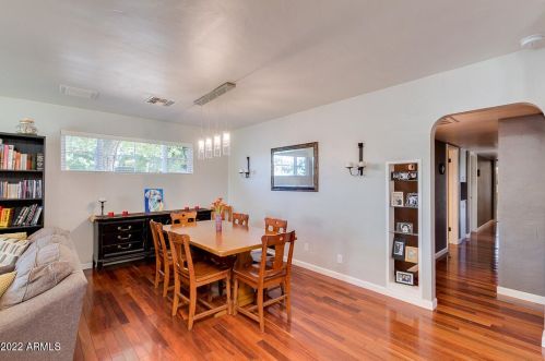 2145 Clarendon Ave, Phoenix AZ 85031-3142 exterior