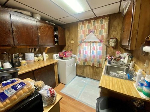 31 Arthur St, Worcester MA 01604-3807 exterior