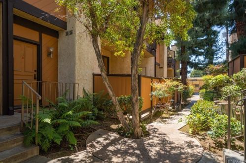 7251 Comstock Ave, Whittier, CA 90602-1355