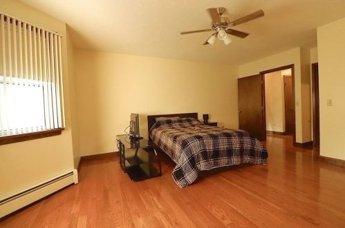 218 Norfolk St, Worcester MA 01604-2910 exterior