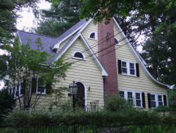 52 Larchmont Ave, Newton, MA 02468-2031