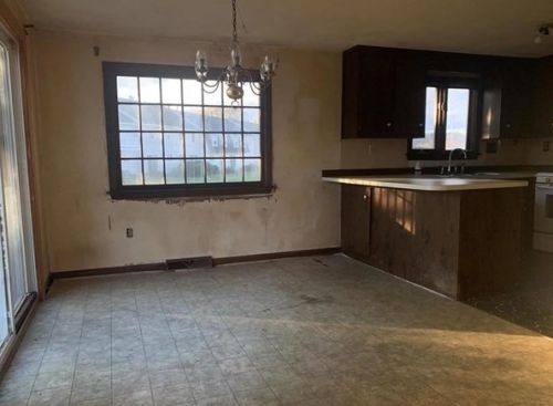 91 Frederick St, Dracut, MA 01826-3442