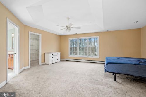 71 Mill Ln, Columbus NJ 08022-1940 exterior