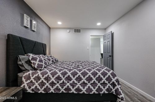 519 El Camino Dr, Phoenix AZ 85051-4627 exterior