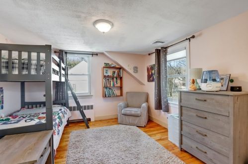 51 Rdg St, Arlington MA 02474-1706 exterior