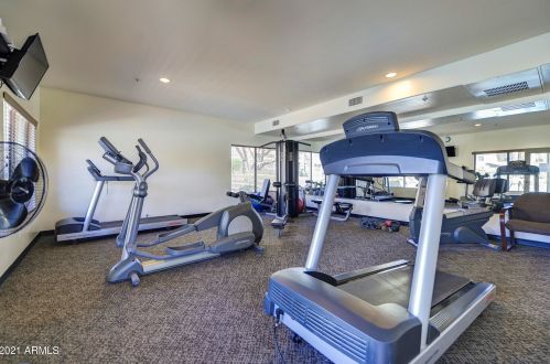 21320 56th St, Phoenix AZ 85054-5401 exterior