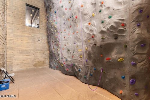 1735 Desperado Way, Phoenix AZ  85085-6329 exterior