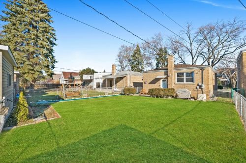 2738 Oak Park Ave, Forest View IL 60402-2535 exterior