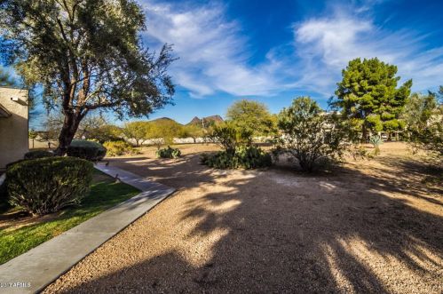 706 Eugie Ave, Phoenix AZ  85022-4837 exterior