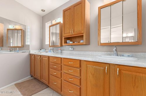 10052 42 Dr, Phoenix AZ 85053-5347 exterior