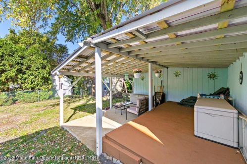 41 Reynolds Dr, Tinton Falls NJ 07724-2323 exterior