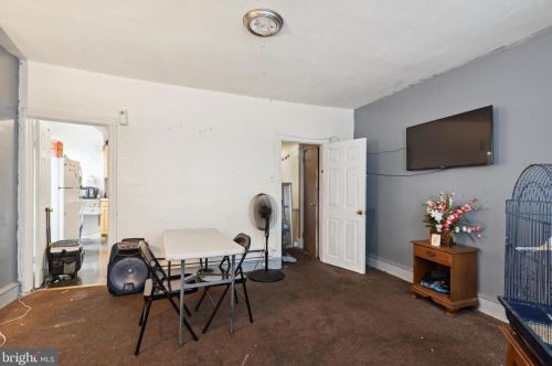 4265 6 St, Philadelphia PA 19140-2313 exterior