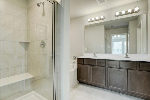 502 6 St, Morgans Point TX 77571-4910 exterior