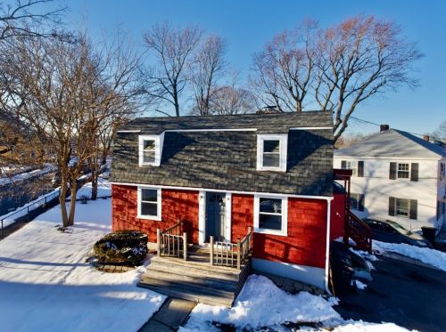 48 Silk St, Arlington MA 02474-3837 exterior