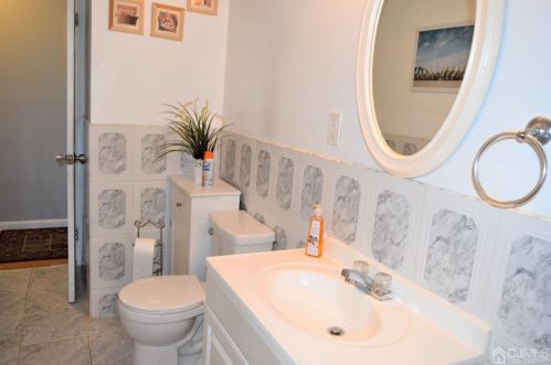 85 Marion St, Carteret NJ 07008-2026 exterior