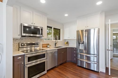 1494 Ridgemark Dr, Sandy UT 84092-3050 exterior