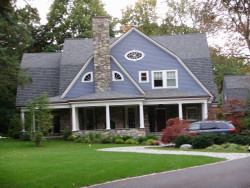 185 Prince St, Newton, MA 02465-2605