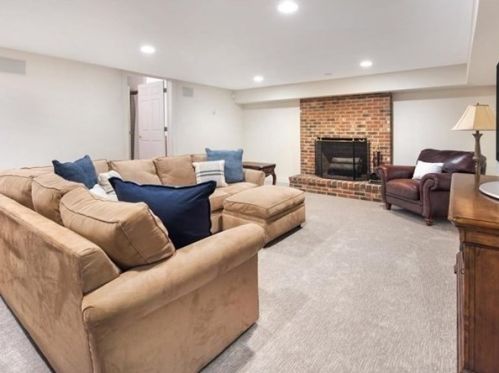 4 Sayles Rd, Hingham MA 02043-2678 exterior