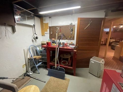 1083 Phillips Rd, New Bedford MA 02745-1716 exterior