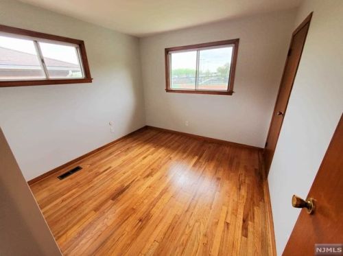 20 Midland Ave, Kearny NJ 07032-2783 exterior