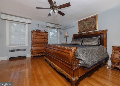 605 Delaware St, West Deptford NJ  08096-1576 exterior