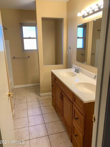 3826 Cholla St, Phoenix AZ  85029-3142 exterior