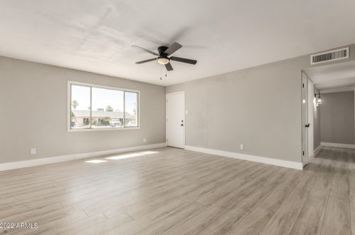 5227 47 St, Phoenix AZ 85040-4159 exterior