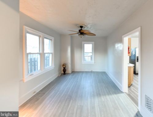 60 Barber Ave, West Deptford NJ  08096-2435 exterior