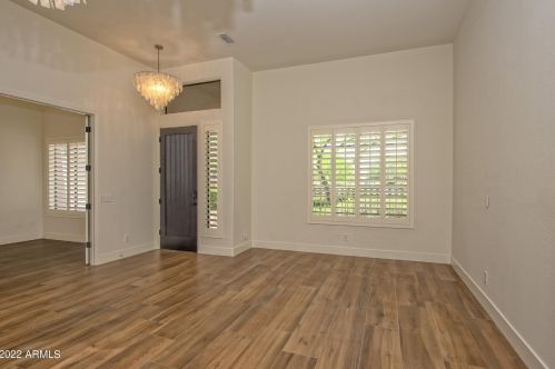 22420 48th St, Phoenix AZ  85054-6192 exterior