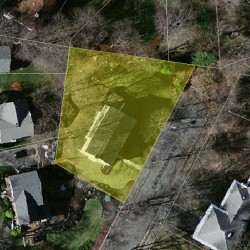 28 Boulevard Rd, Newton MA 02459-1204 aerial view