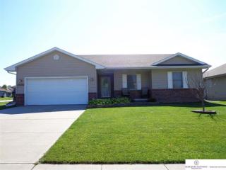 21401 Parkview Dr, Gretna, NE 68028-3992