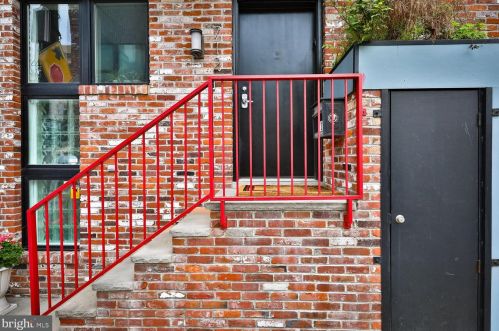 712 Bancroft St, Philadelphia, PA 19146-2019