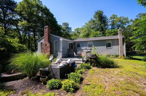 51 Janebar Cir, Plymouth, MA 02360-1919